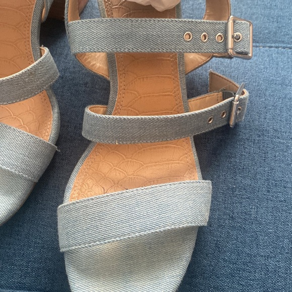Gianni Bini size 9 - Picture 2 of 11